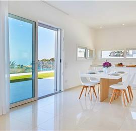 3 bedroom villa with pool & sea views, Alcamo Marina, sleeps 6-7